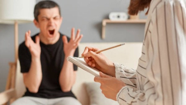 Laporan ini mengungkap bahwa beberapa kondisi kejiwaan seperti depresi, kecemasan, skizofrenia, bipolar, hingga PTSD dapat meningkatkan risiko terkena penyakit jantung hingga 50–100%, bahkan memperburuk kondisi jantung yang sudah ada dengan kenaikan risiko kematian hingga 170%.