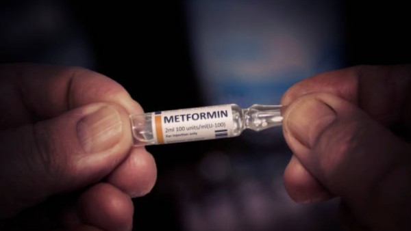 Obat ini terbukti menurunkan kadar tembaga dan zat besi sekaligus meningkatkan kadar seng dalam darah, perubahan yang diyakini ikut berperan dalam perlindungan tubuh dari berbagai komplikasi.