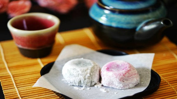 Sajian mochi khas Jepang yang biasa disantap saat perayaan Tahun Baru.